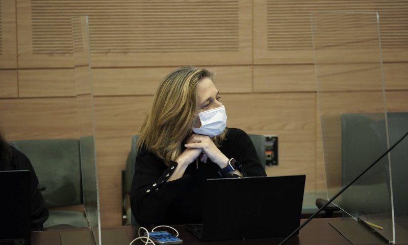 "גם אם הגל דועך, המגיפה עוד לא מאחורינו"