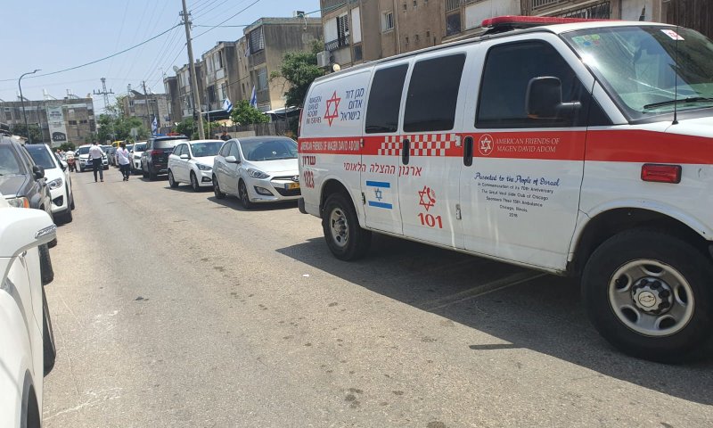 חשד לרצח כפול: גבר ואישה נמצאו עם סימני דקירות