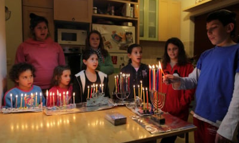 סקר: ב-93% מהבתים בישראל ידליקו נר חנוכה