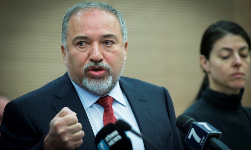 ליברמן תוקף: "החלטה מוטעית, ננקוט צעדים"
