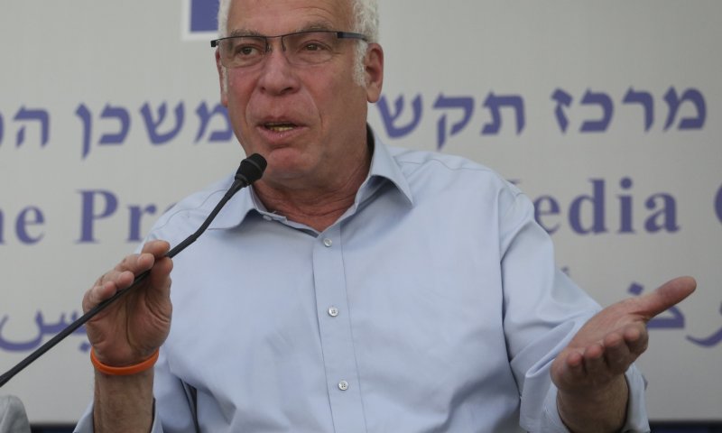 אריאל: אפשר שיהיה גם את החוץ וגם את החינוך