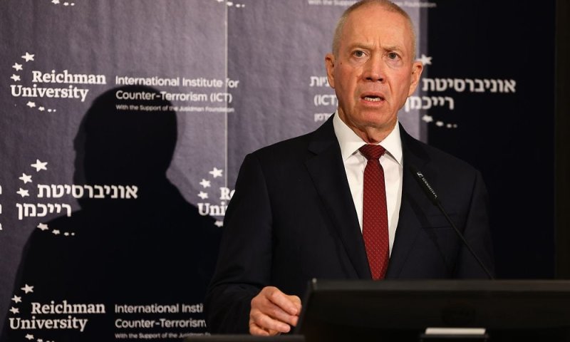 גלנט מגיב לטראמפ: "ספקולציה מופרכת"