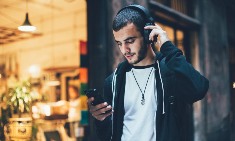 שומעים? יישומון המוזיקה הפופולארי מעלה מחירים