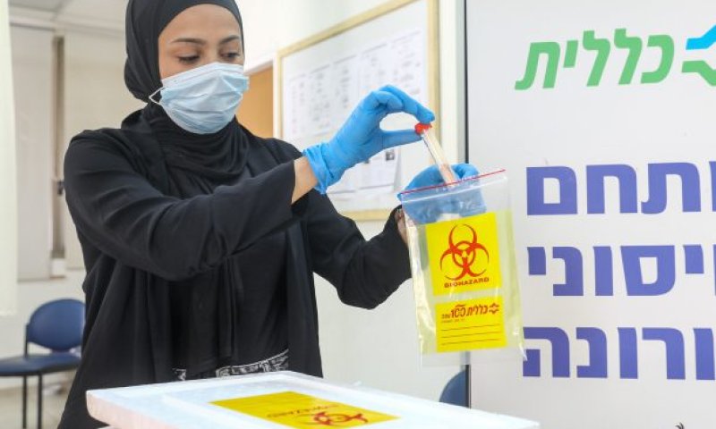 ממקד מאמצים: בנט יבקר במתחם חיסונים בעיר ערבית