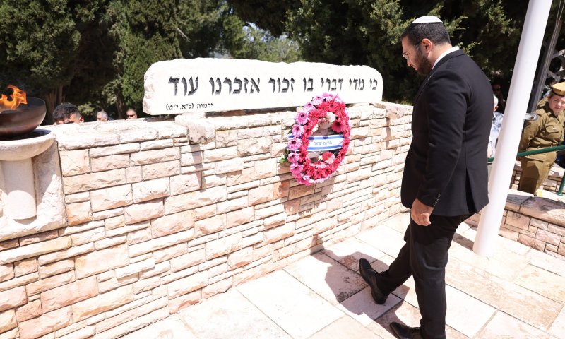 אלה הפוליטיקאים שיגיעו לבתי העלמין הצבאיים