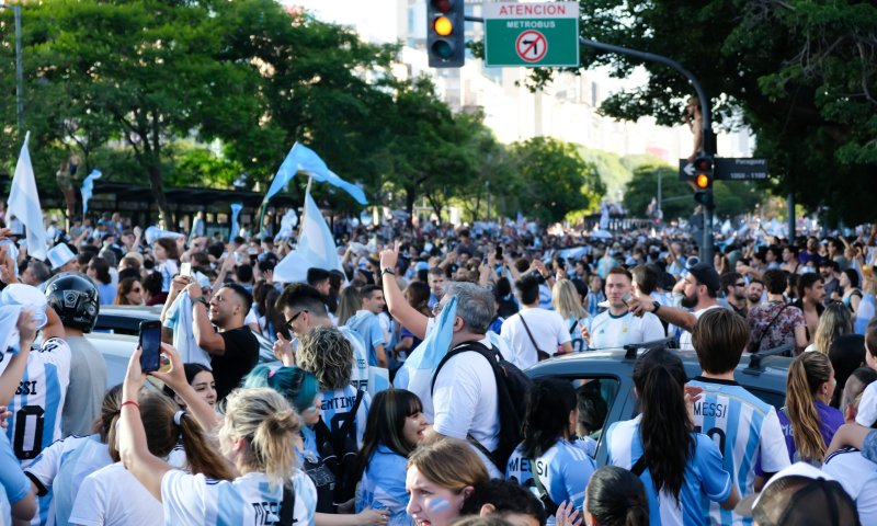 על רקע החגיגות: שחקני ארגנטינה פונו במסוק