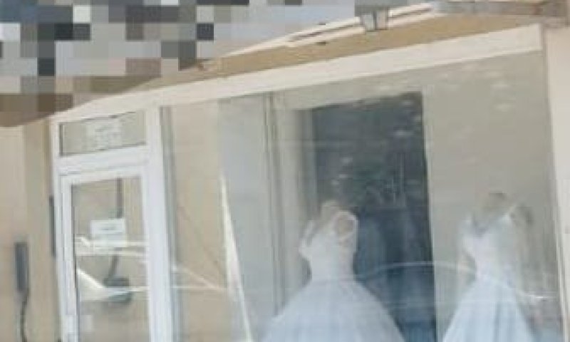 מתחת להינומה: שב"ח נתפס עובד בסלון כלות