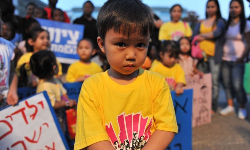 מצפצפים על החוק: מאות ישראלים יחביאו ילדי זרים