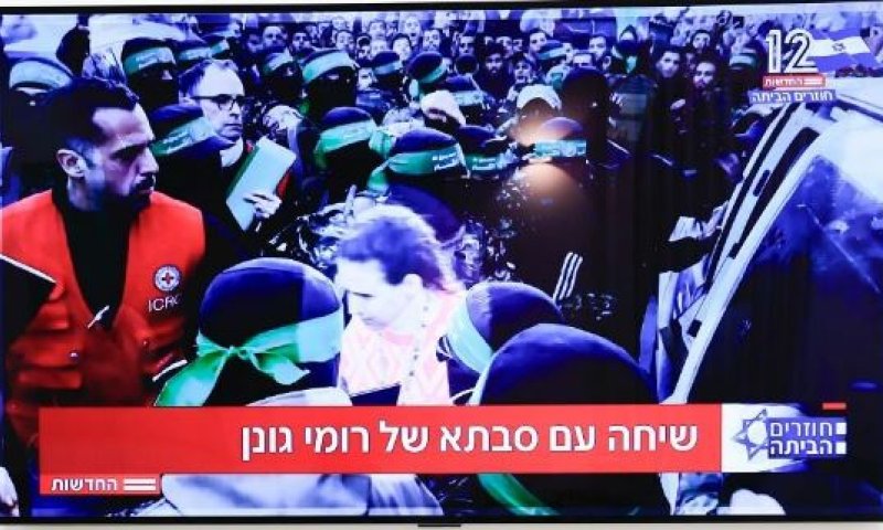 רייטינג חזרת החטופות: ערוץ 12 בנתון שיא; כאן 11 דישדש