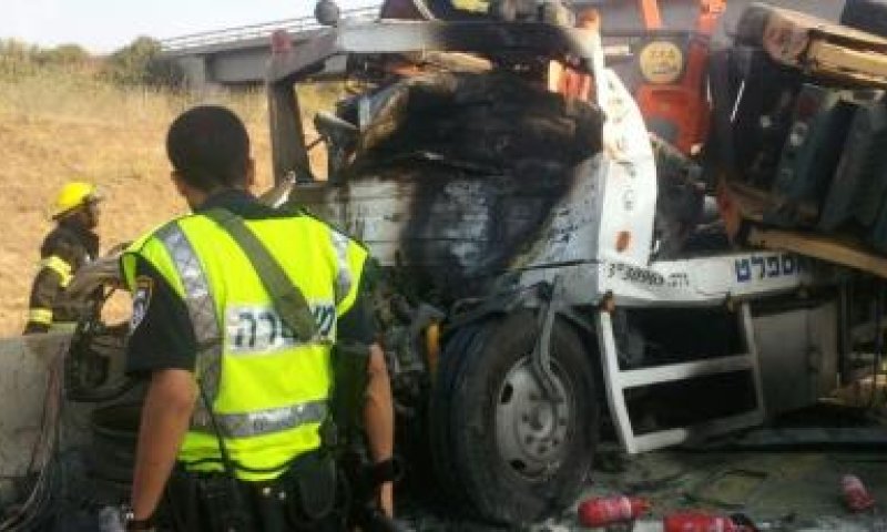 אסון בכביש: אדם נהרג, בני משפחתו נפצעו אנוש