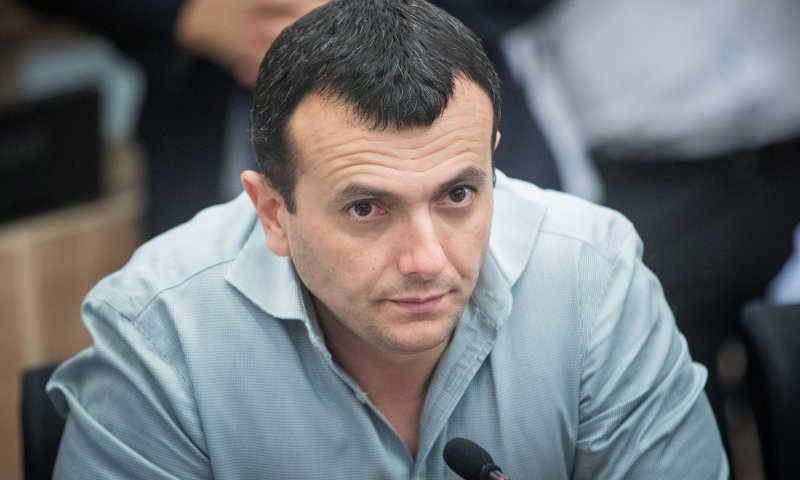 שטראוס בלחץ: המנכ"ל הסרוג מפרסם אגרת