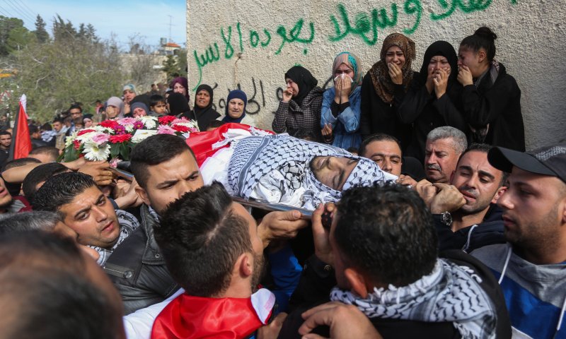 נתניהו בוחן גירוש משפחות מחבלים לעזה