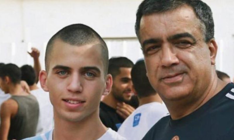 "האם הייתם יושבים שבעה על סמך חור בקסדה?"