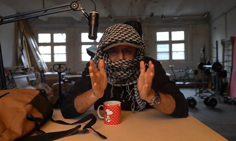 עושים הסברה: הכירו את הערבים שנלחמים על תדמית ישראל