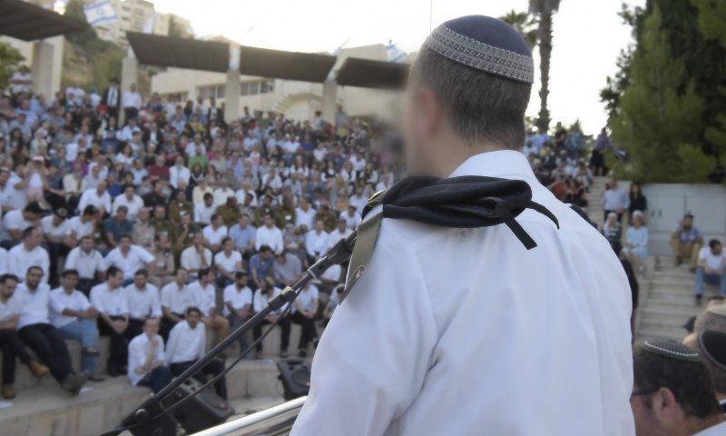 כבוד למגזר: האל"מ הסרוג שזכה בפרס בטחון ישראל