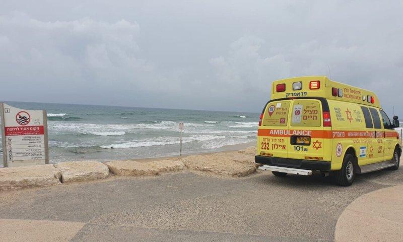 גבר כבן 50 התמוטט בים באילת, מצבו קשה