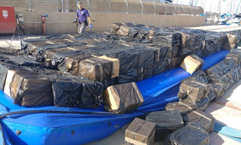 המשטרה תפסה הברחת ענק של סיגריות דרך הים