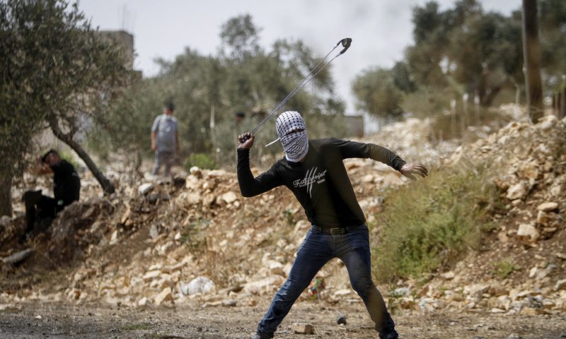 ארבעה פצועים בפיגוע אבנים סמוך לעלי