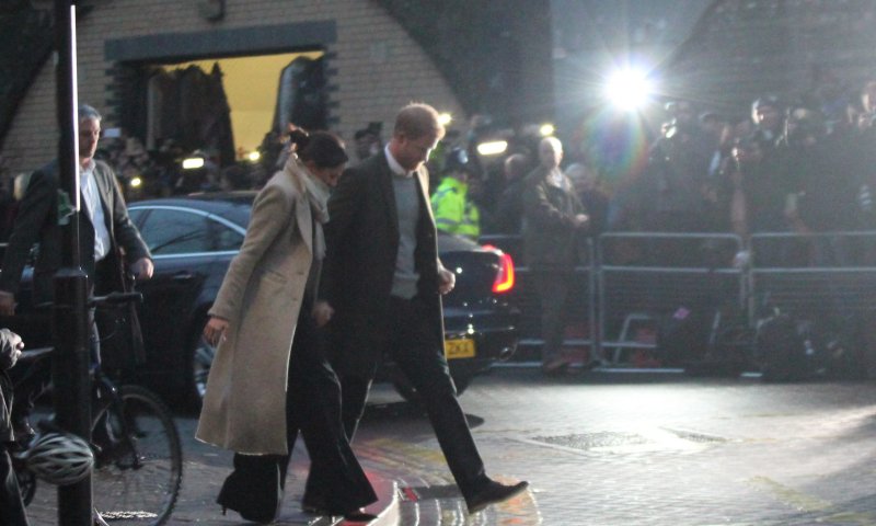 חצה קו אדום? ההאשמה של הנסיך הארי נגד רעיית המלך