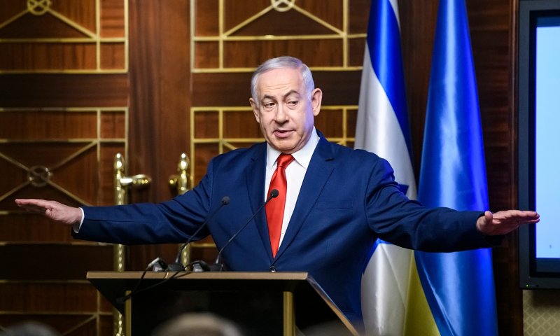 נתניהו לא הוריד את הראש, הפרקליטות החליטה לנקום