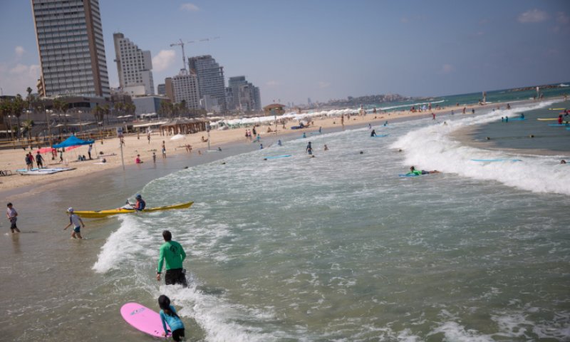 בן 70 טבע למוות בחוף ארגמן בעכו