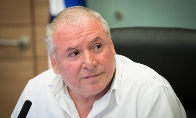 הח"כ חשף את שמה של המתלוננת וחטף נקמה