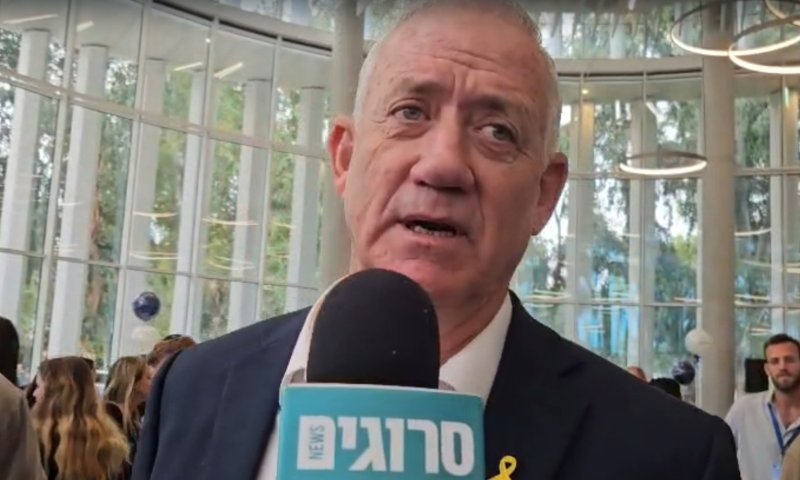 גנץ ל'סרוגים' על הקלטות הגיוס: "הנהגת החרדים מובילה לבדלנות"