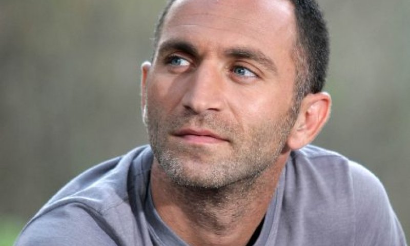 ברכה תמורת תרומה לניצולים: המבצע של שלום מיכאלשווילי