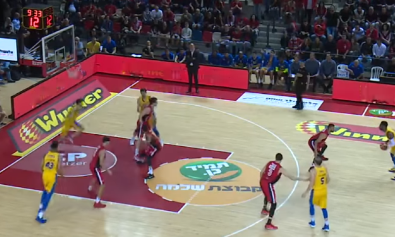 שוב משבר: מכבי ת"א מפסידה בדרבי