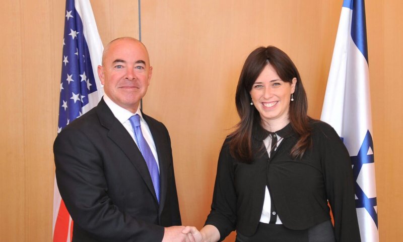 חוטובלי מקווה: פטור מויזה לארה"ב בקרוב