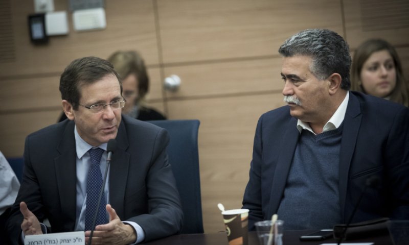 "מקווים שפרץ ירד מהרעיון ויתמוך בהרצוג"