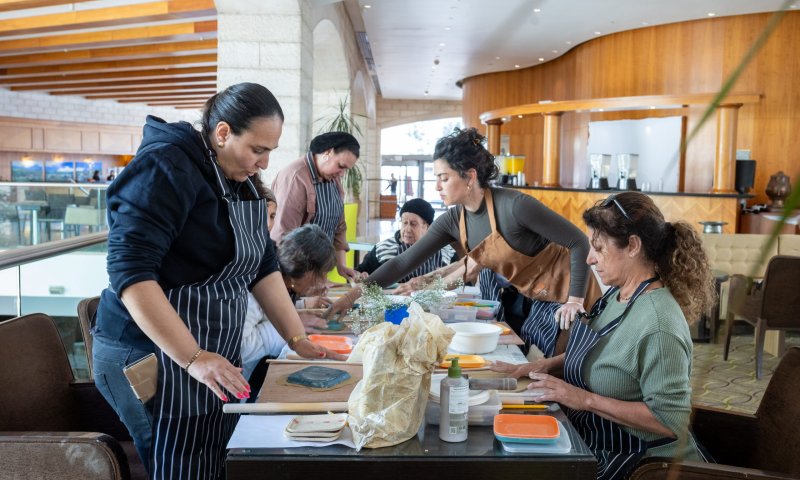 הממשלה אישרה שהייה במלונות עד אמצע אוגוסט