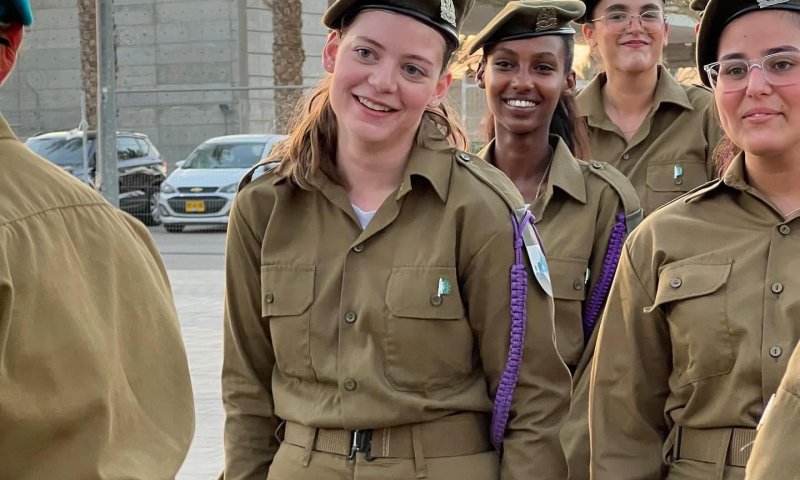 החטופה ששוחררה מהשבי סיימה קורס בהצטיינות