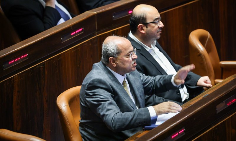 טיבי: "אחרי אסד &ndash; נתניהו נשאר הדיקטטור האחרון במזה"ת"