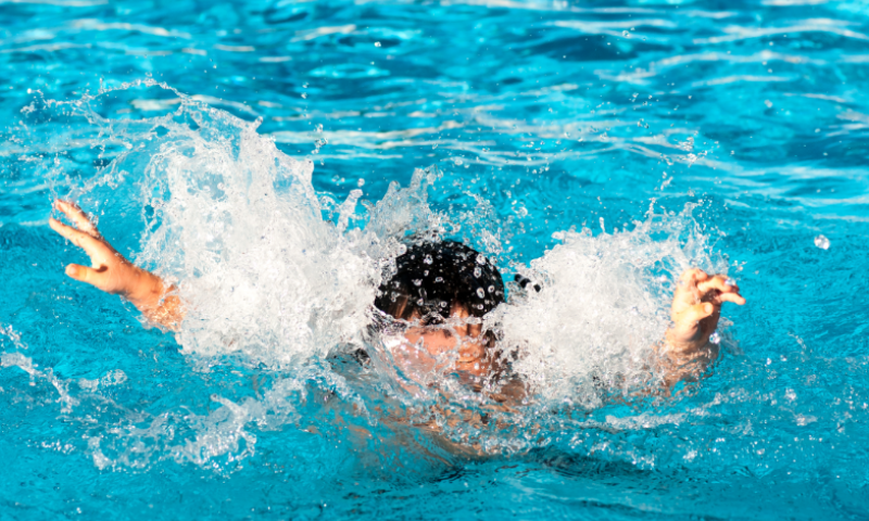 מזעזע: המורים קיימו ישיבה, התלמיד טבע למוות