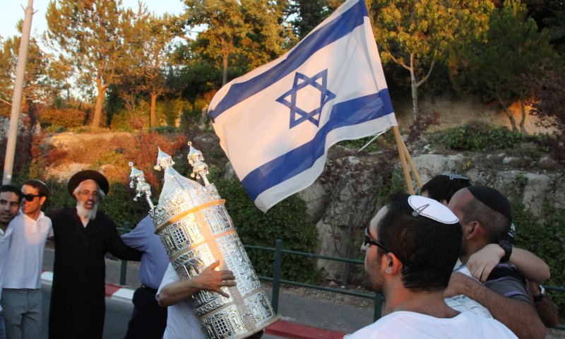 שמחת תורה &ndash; יש יש: רשימת הפיוטים המלאה