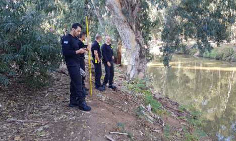 גופת אדם נמצאה בנחל הירקון, נפתחה חקירה