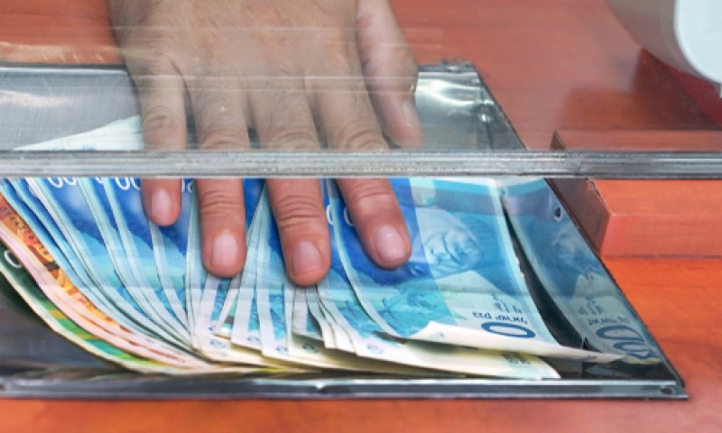 המדינה מחלקת מענק: 2500 שקל לחודש למשך שנתיים. כל הפרטים