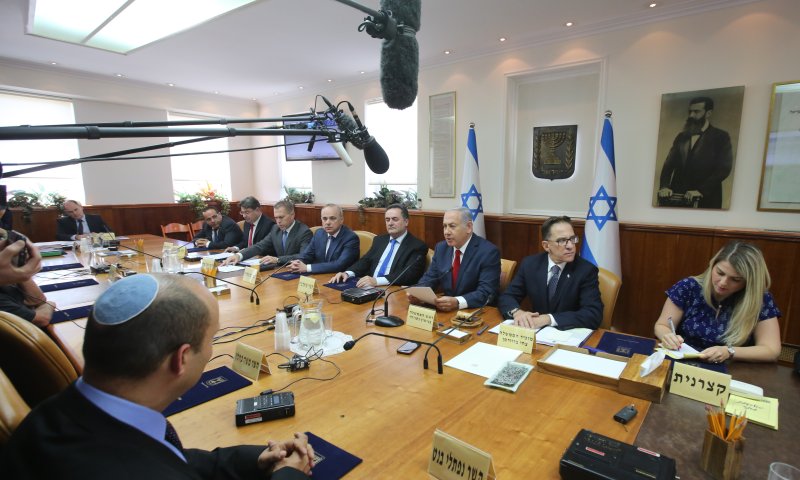 נתניהו פועל להורדת אחוז החסימה; דרעי ובנט מתנגדים