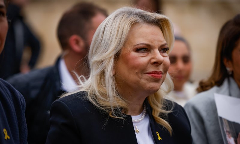 פרשת פצצות התאורה: שרה נתניהו בבקשה חריגה