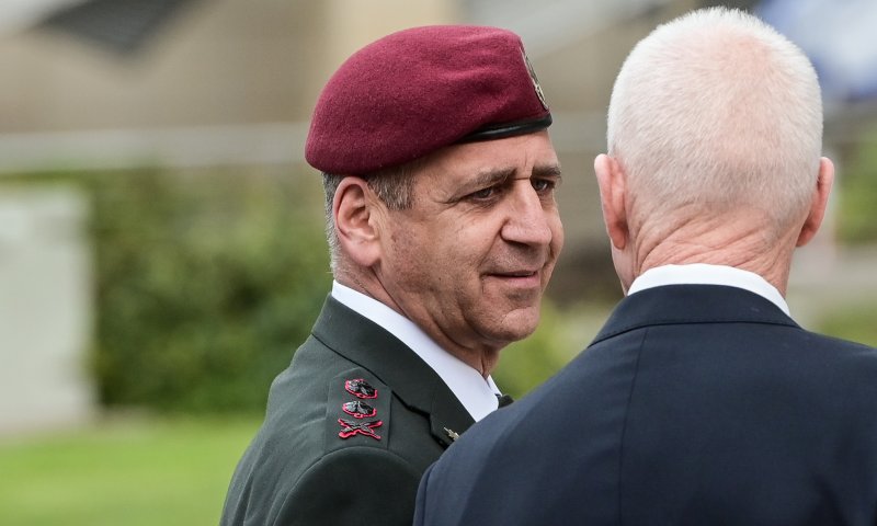 צפו: בקול חנוק, אביב כוכבי מודה לרעייתו יעל