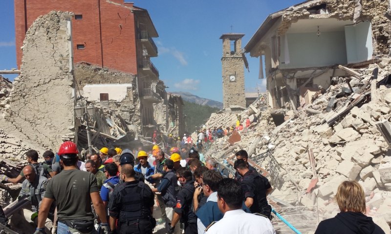 הרעש באיטליה: ילדה חולצה אחרי 17 שעות