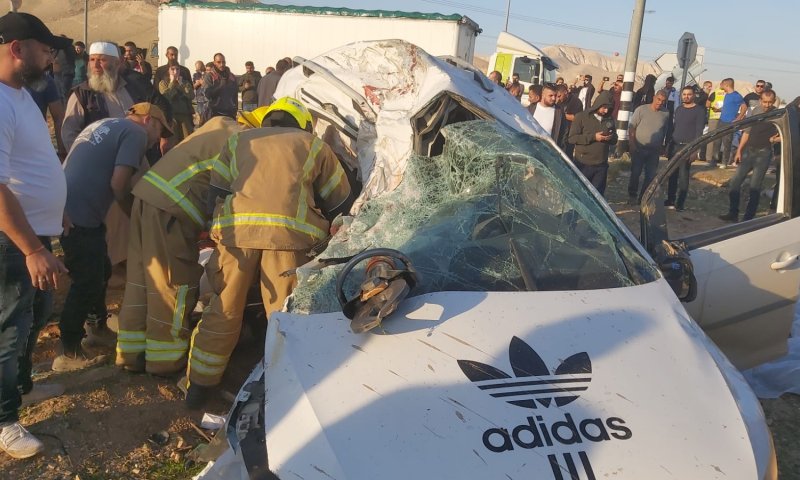 7 הרוגים ו-2 פצועים אנוש בתאונה בין רכב למיניבוס