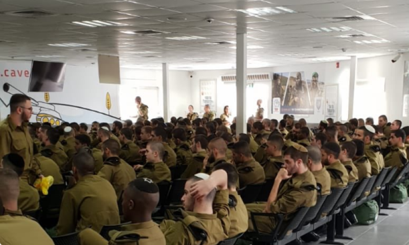 החייל שתיעד התקהלות בבקו"ם נשפט לריתוק