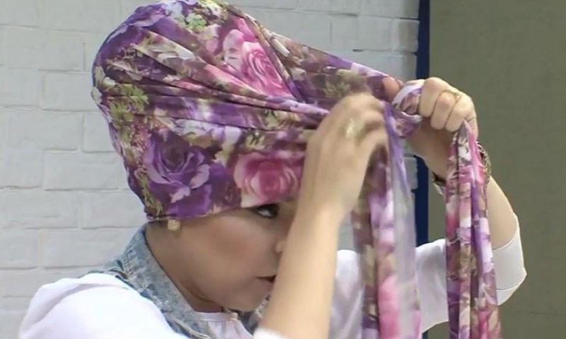 צפו: ליאת קטיפה מלמדת איך לקשור מטפחת לונג