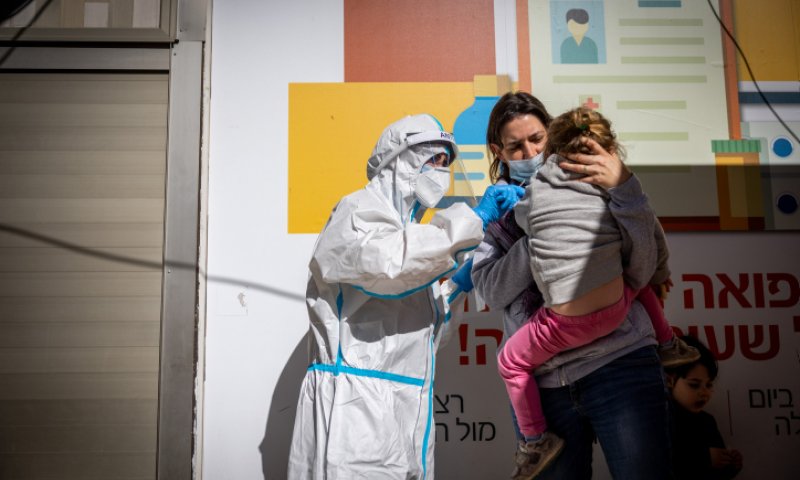 עוד שיא בדרך? כמעט 9,000 חולי קורונה אובחנו מחצות