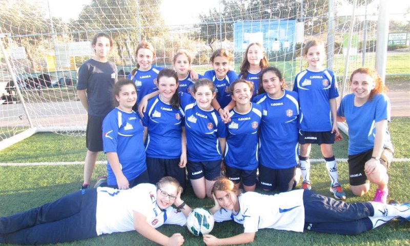 שחקניות הכדורגל מאפרת נגד קבוצה ערבית