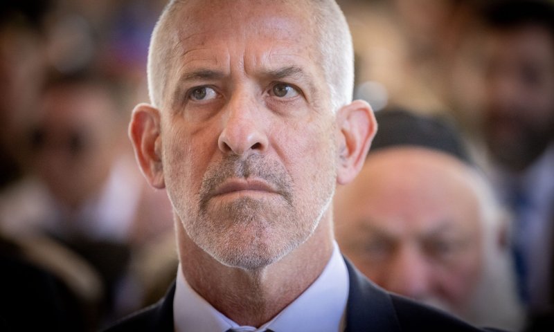 דרמה: נתניהו פיטר את ראש השב"כ רונן בר