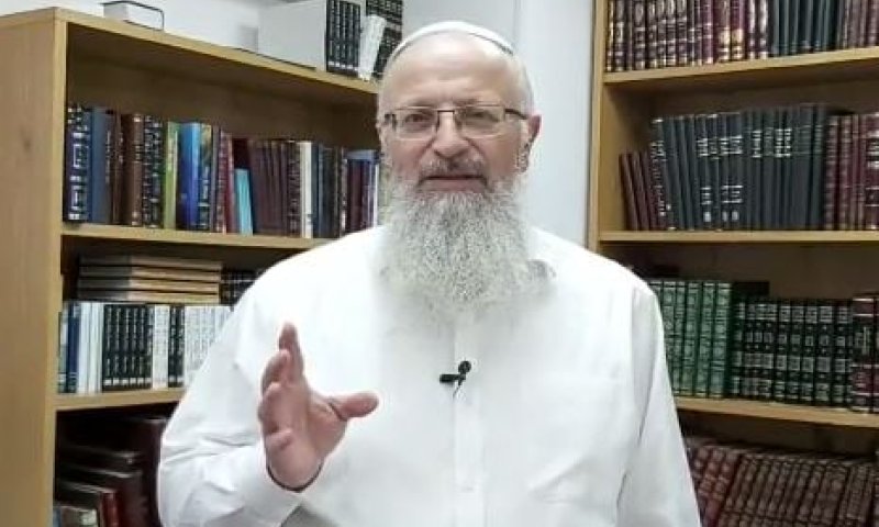 הרב אליהו: איך פותרים את המחלוקת עם הטייסים?