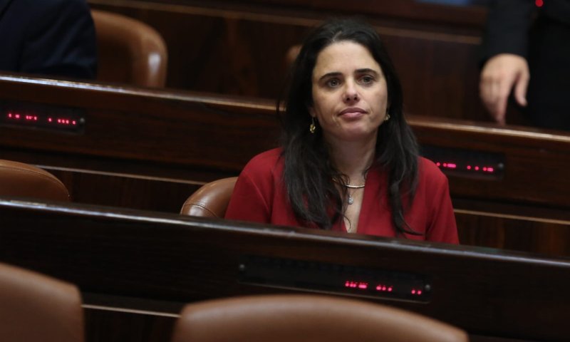 שקד: לתמוך בעסקים שב'רשימה השחורה'